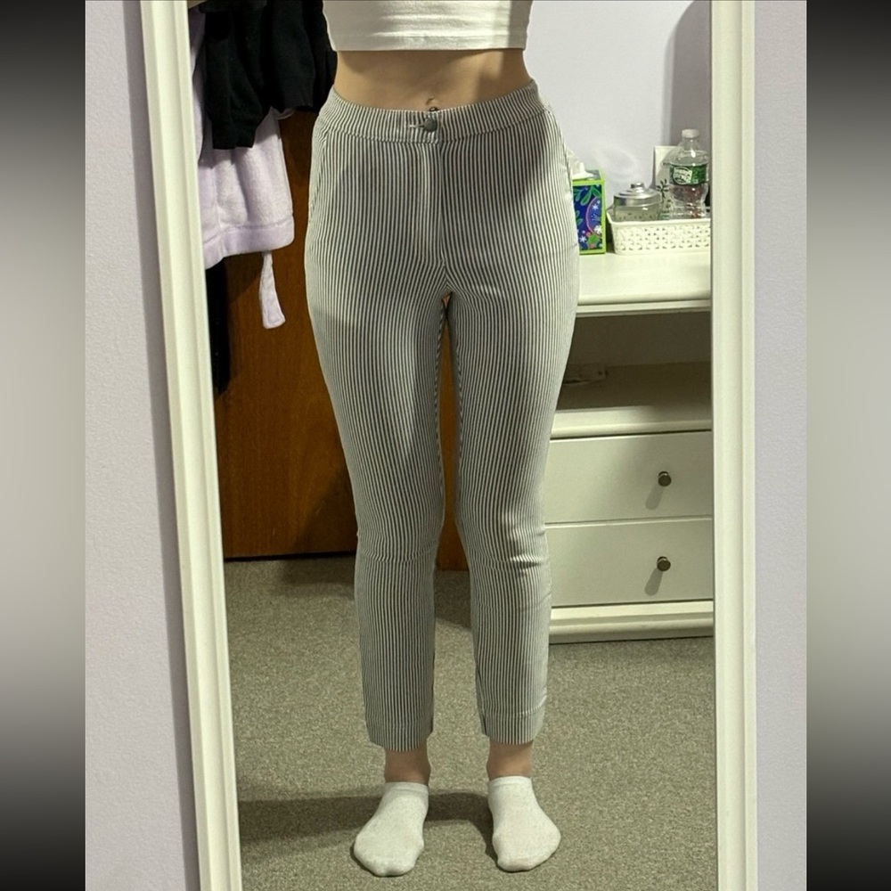 Hollister Ultra High-Rise White and Grey Striped Skinny Leg Pants